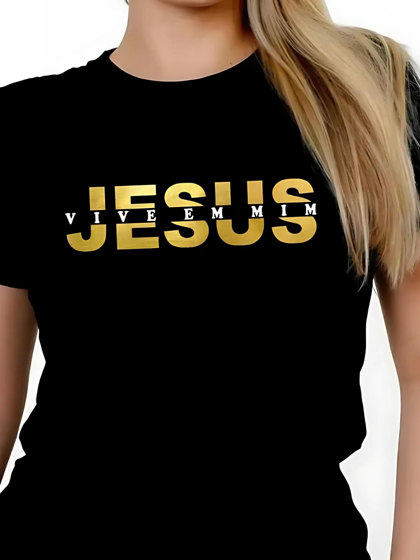 T-SHIRT JESUS VIVE EM MIM DOURADO - PRETO